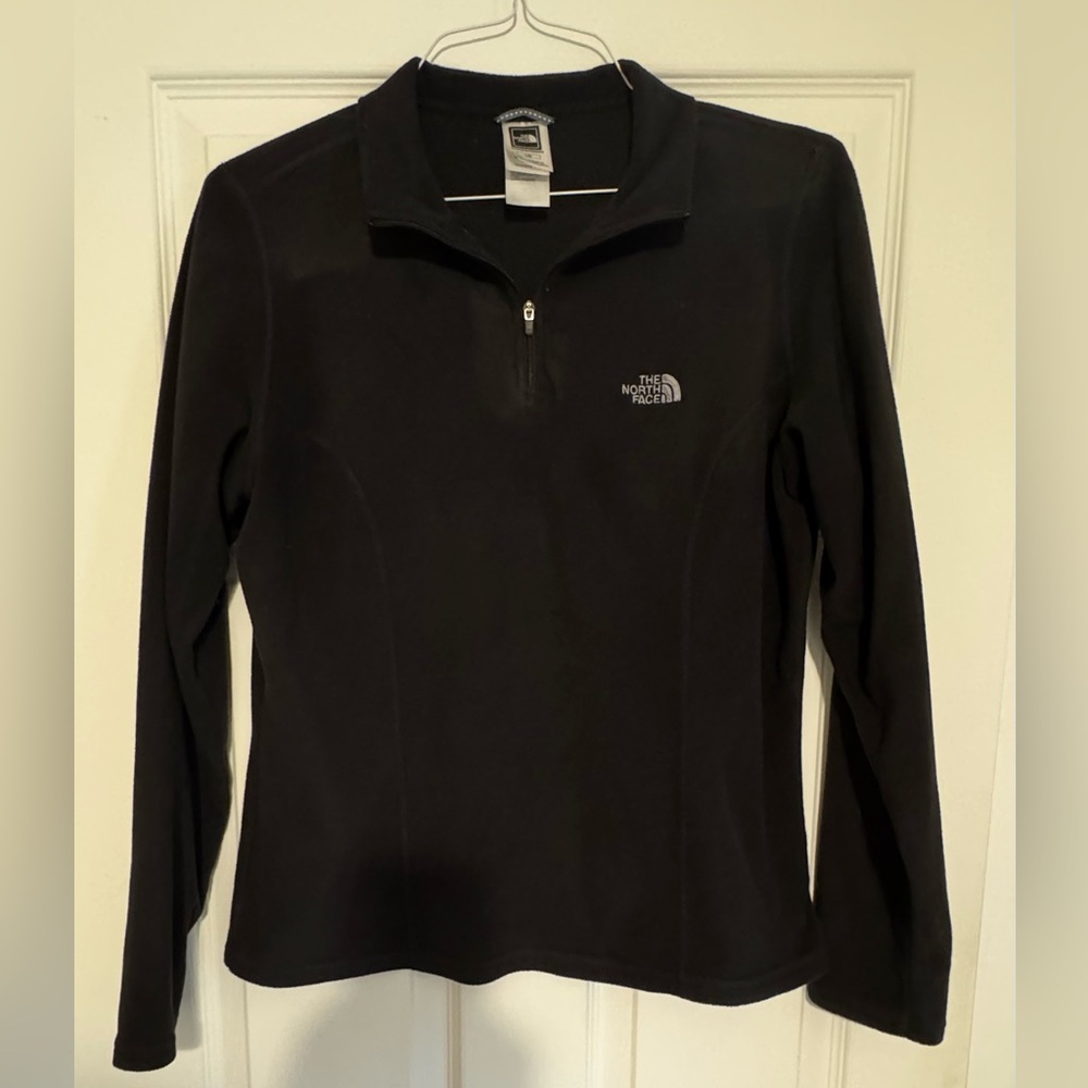 The North Face Women's Black Quarter-Zip Fleece